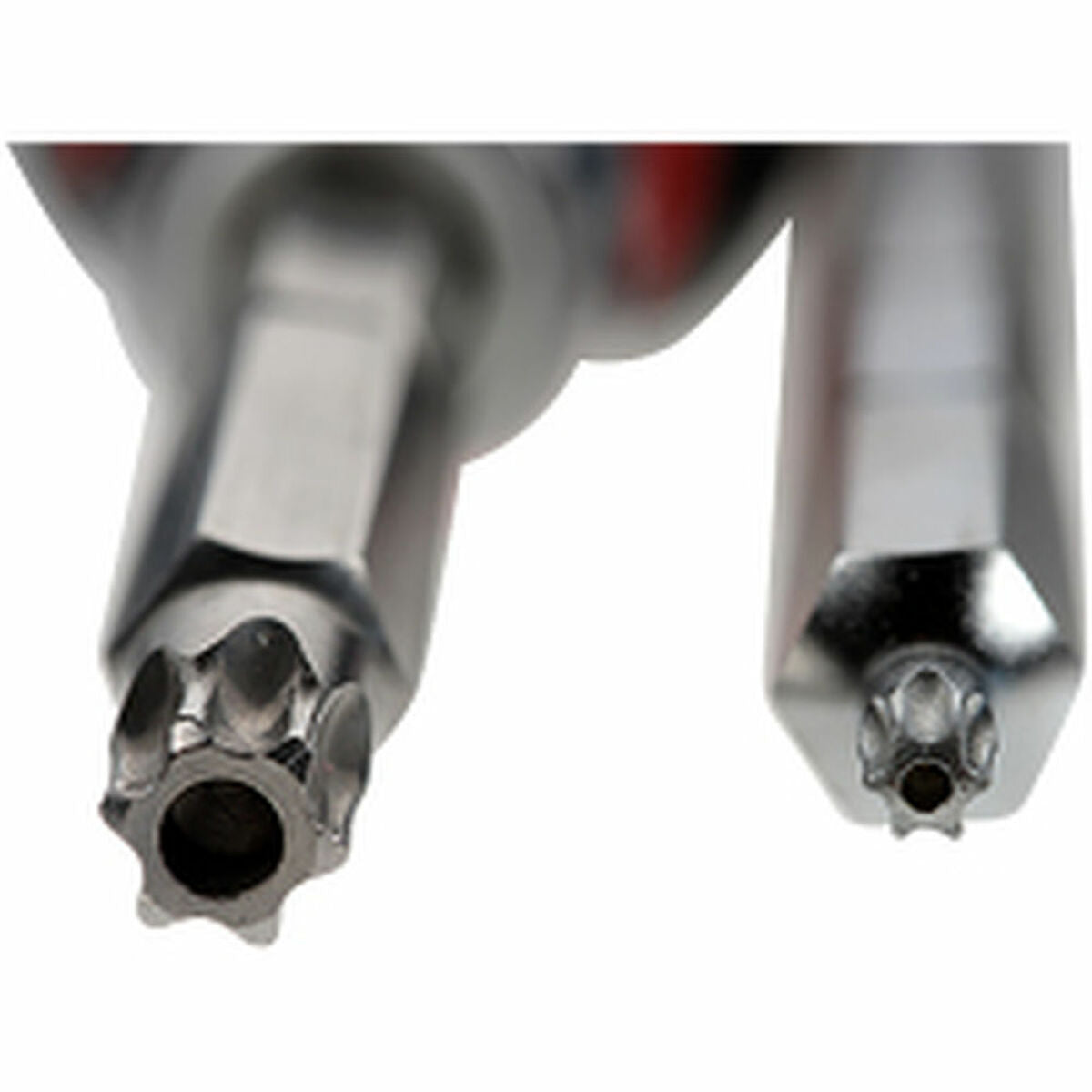 V5H30802349E090F83AF5C6105CD1C3B10DR4692806P1