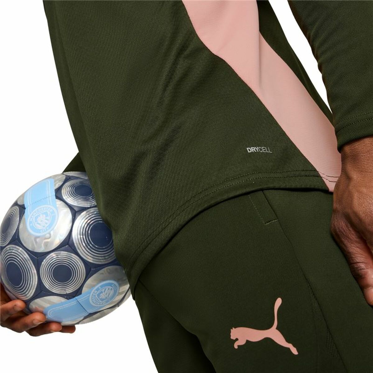 V6HD6AD61E5F7B63D8A1213003CC63FFCDAR5459965P3