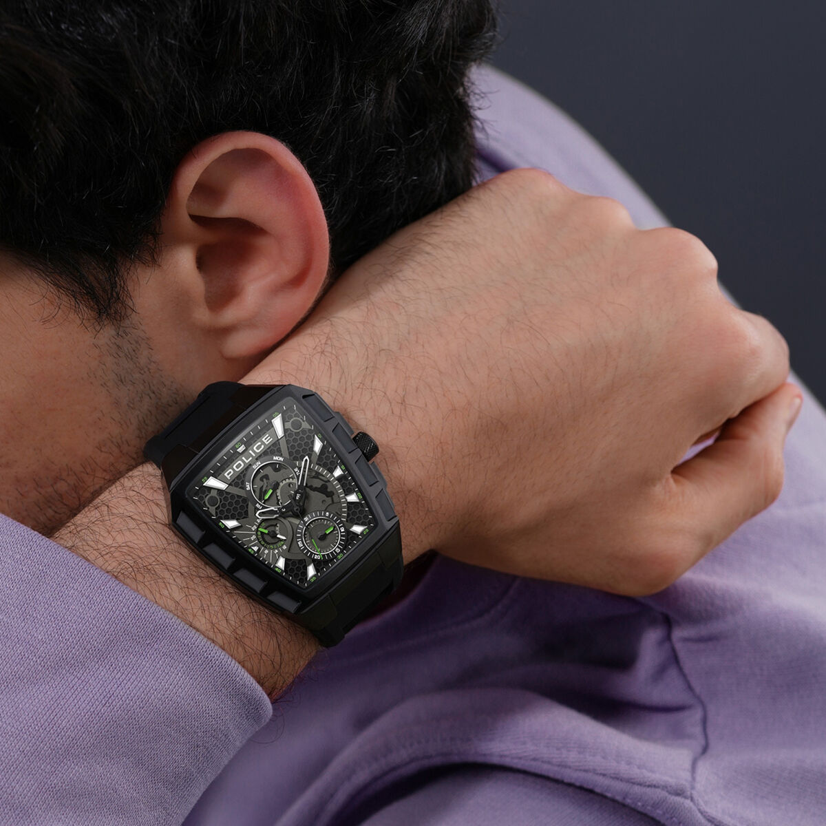 V2H8A53FF4A64F17671ED6D62E7AF3F28EAR7709009P5