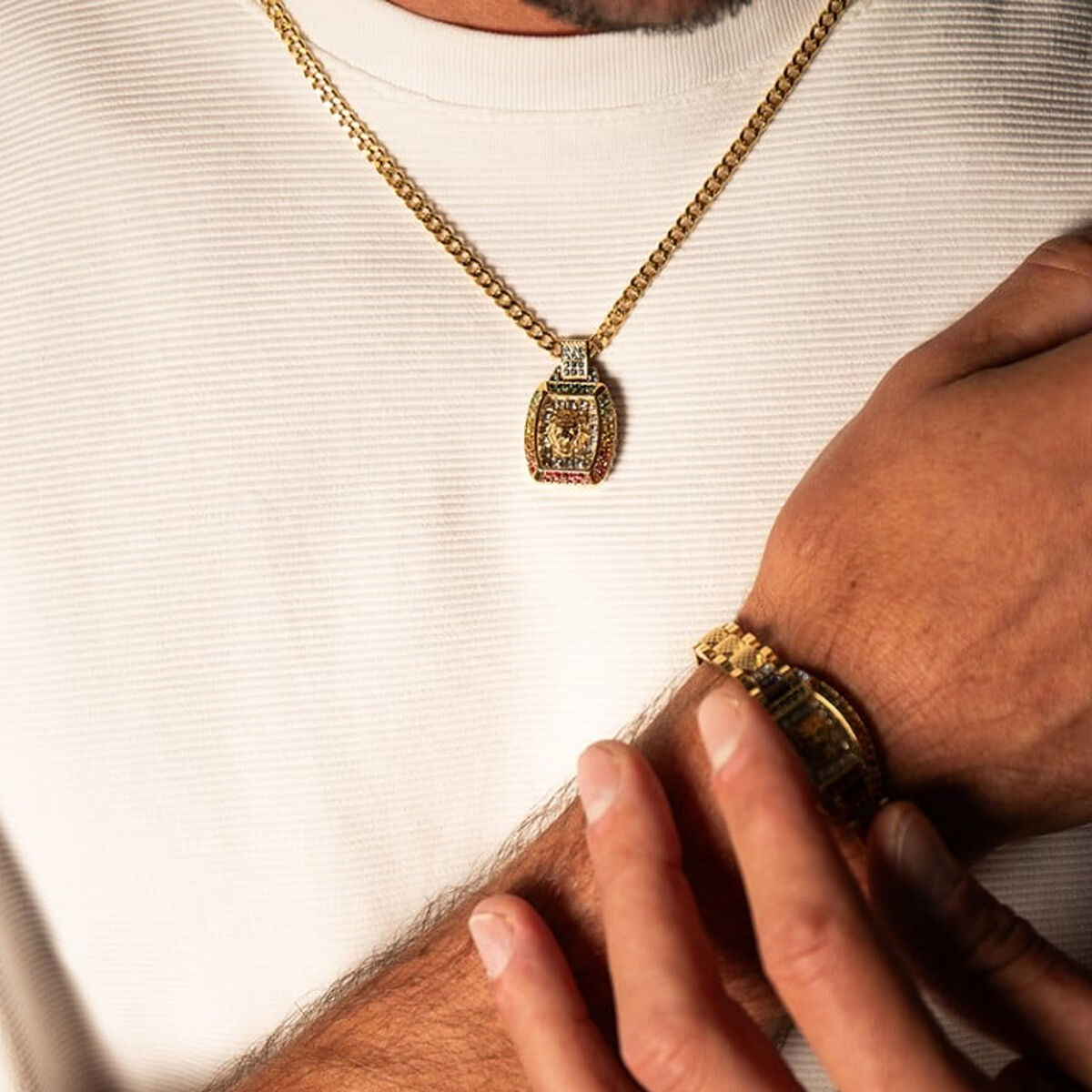 V5HDA820C226A80FBF5BAA3EE7FA2790C92R6186606P2