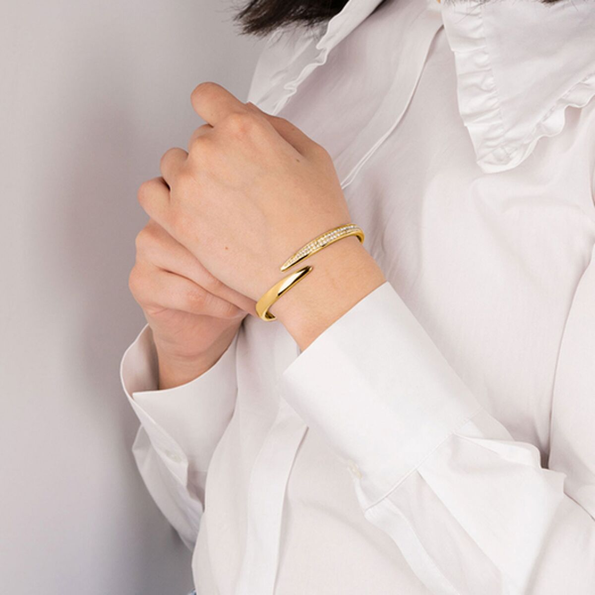 V7H3099040B6AEE741B0EEF240BFBFFE5E7R3659637P2