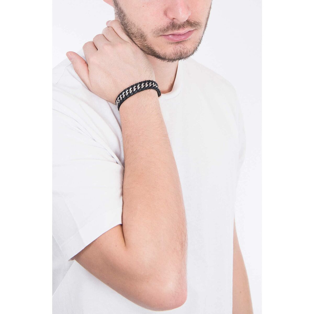 V3HCC7C2791B5EF491FEB9D820EC79B742DR6493954P2