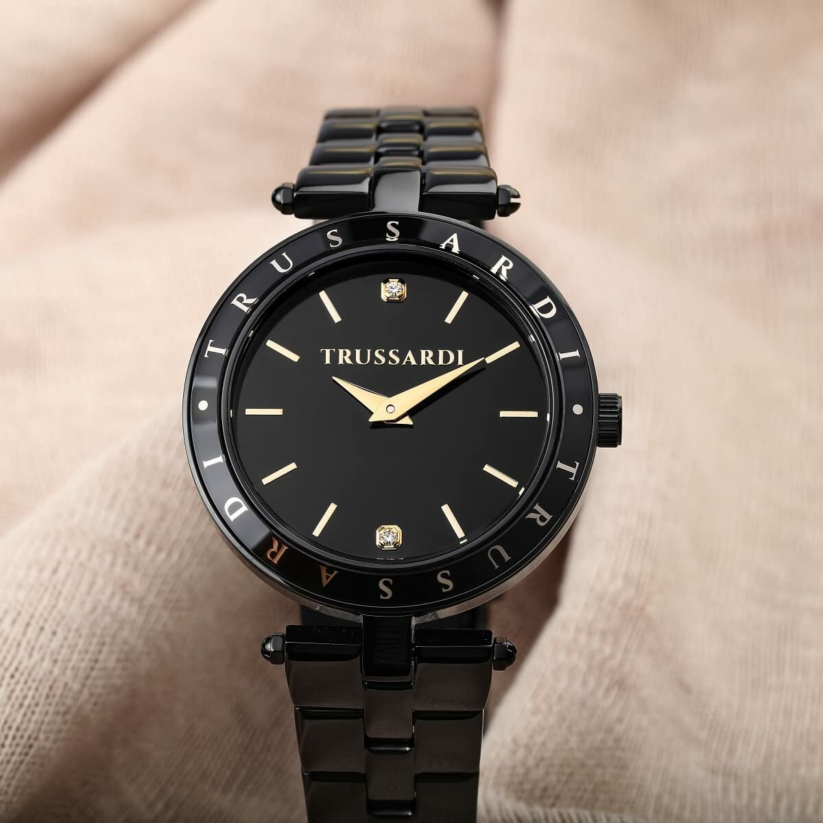 V4H320B9E43B9B6E45A89F482A6CA8F4D1AR7046269P6